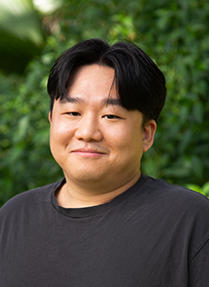 A portrait of Taehoon Kim